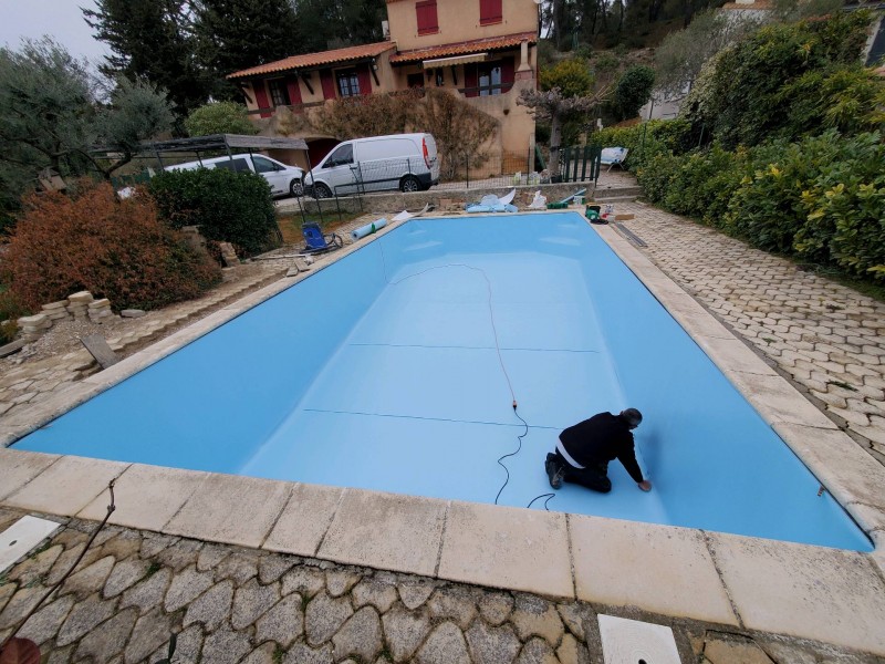 Pose d'un PVC ARME au Rove dans les Bouches du Rhône